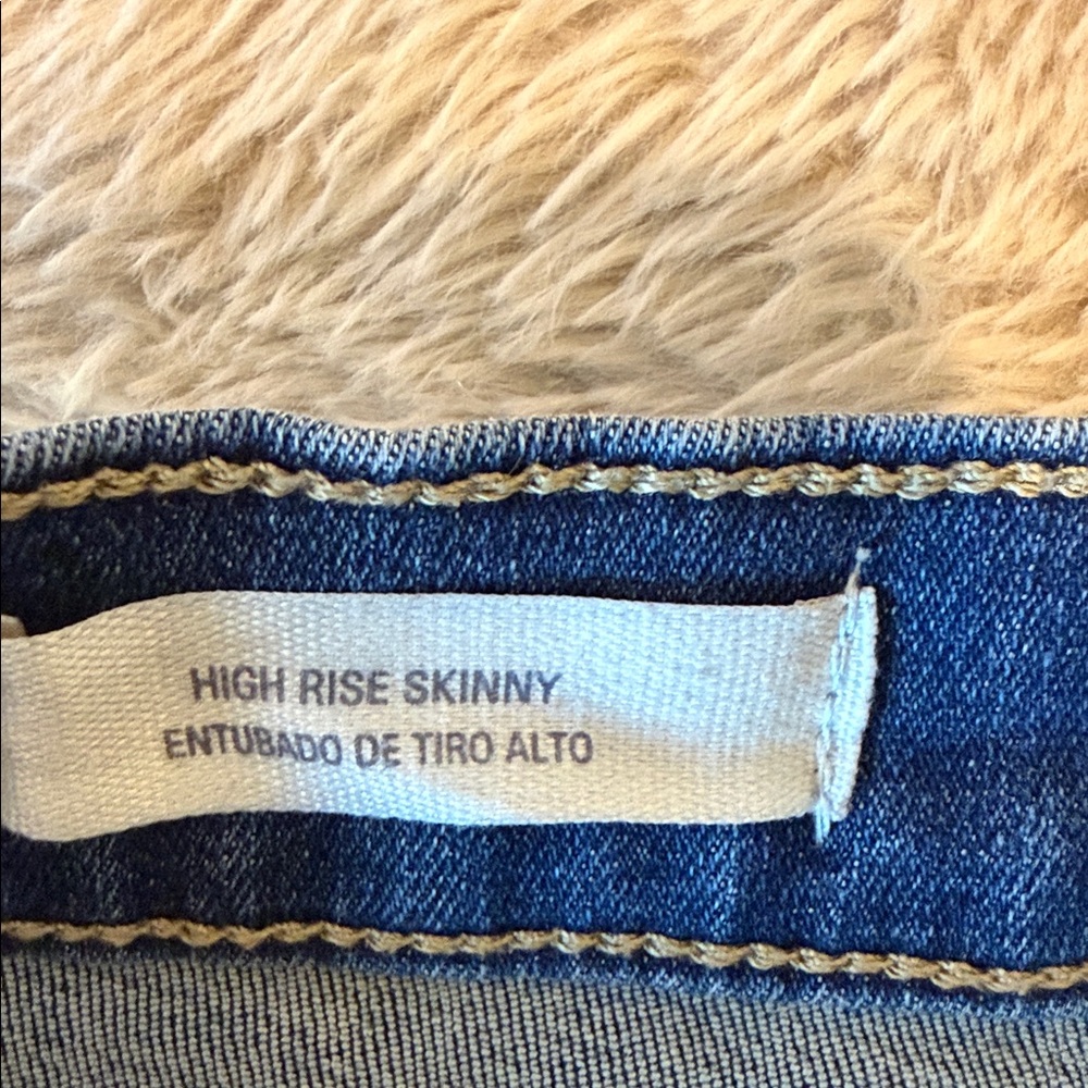 Universal Thread Women's High Rise Jeans in Deep Blue - Picture 4 of 5